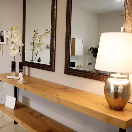 Onar Luxury Apartment Néa Péramos Bagian luar foto