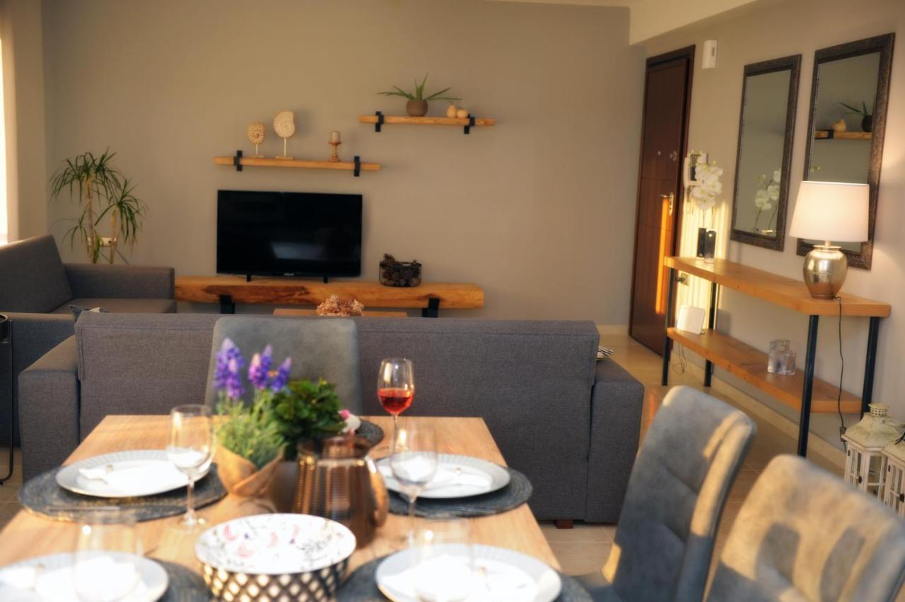 Onar Luxury Apartment Néa Péramos Bagian luar foto