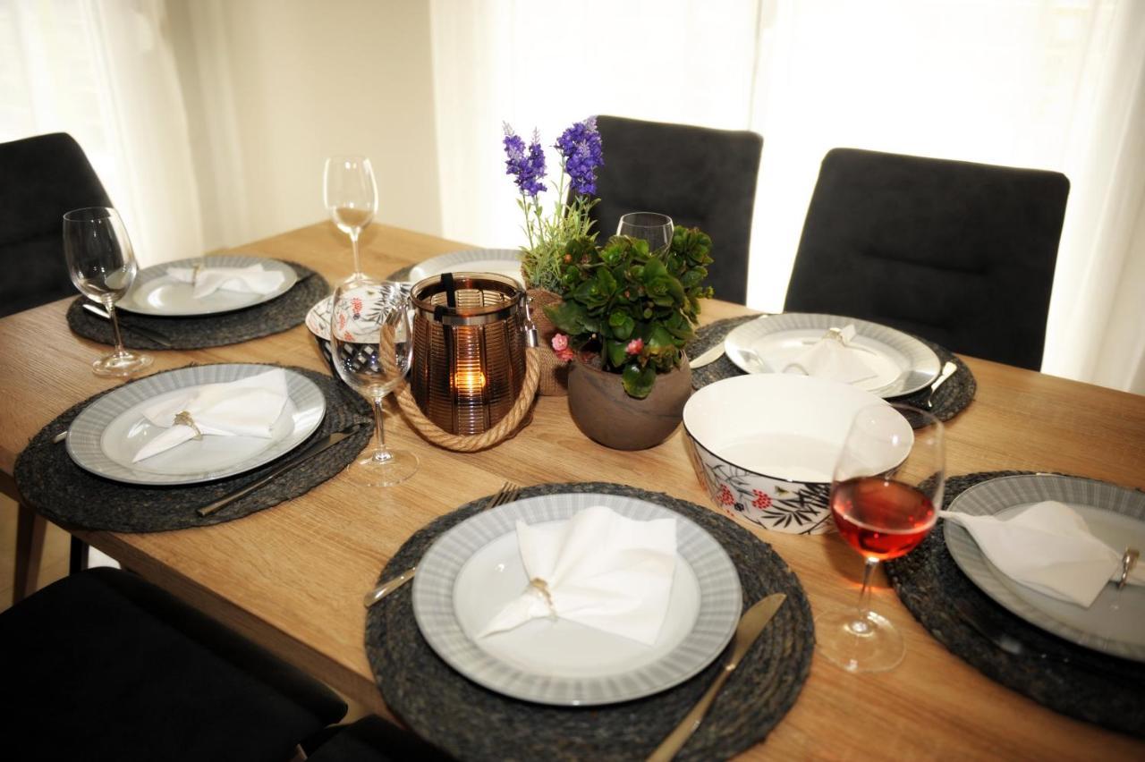 Onar Luxury Apartment Néa Péramos Bagian luar foto
