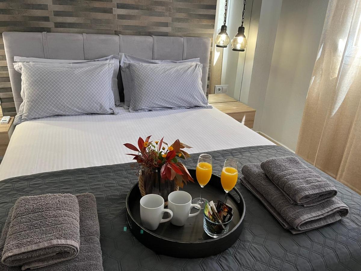 Onar Luxury Apartment Néa Péramos Bagian luar foto