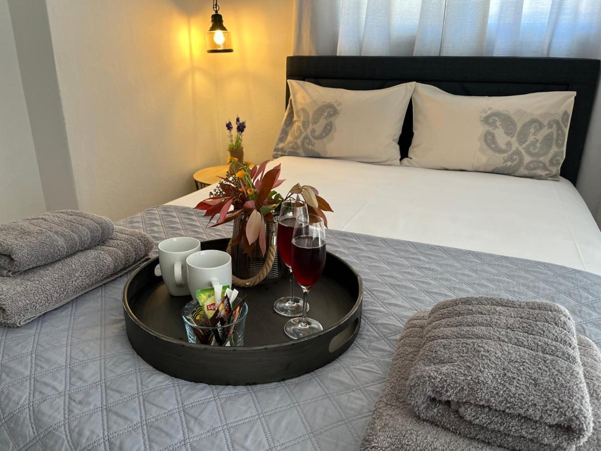 Onar Luxury Apartment Néa Péramos Bagian luar foto