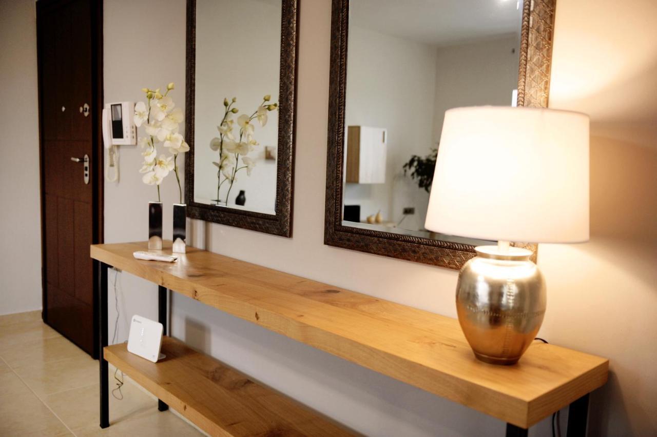 Onar Luxury Apartment Néa Péramos Bagian luar foto